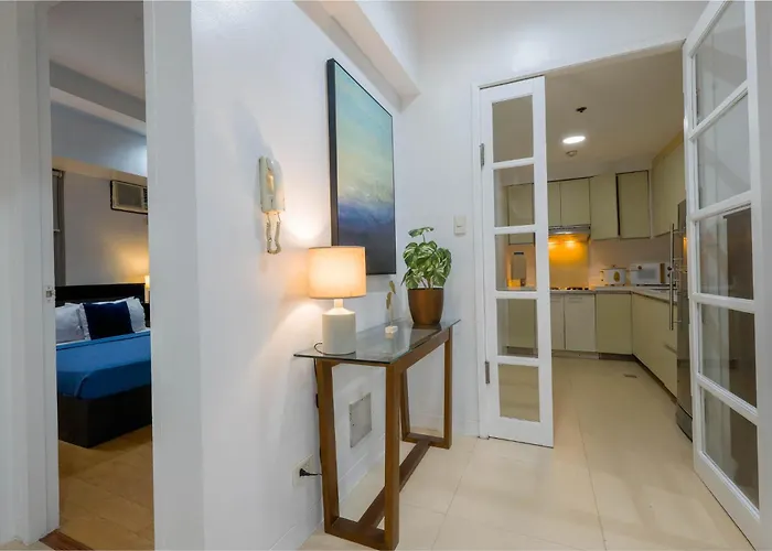 New! Spacious 2br In Bgc With Fast Wifi Apartamento Manila