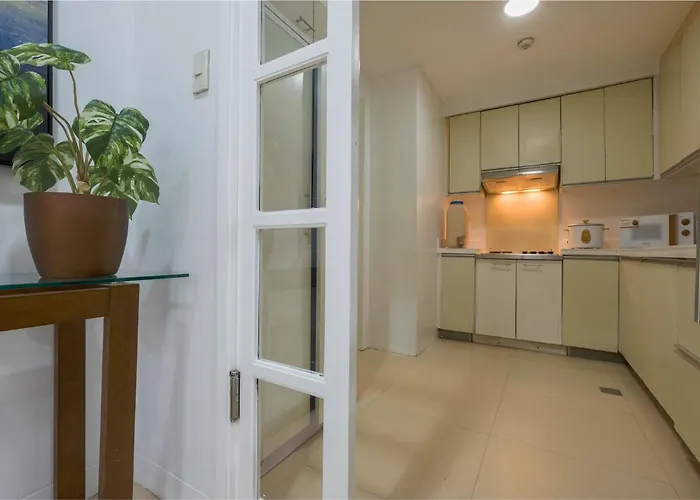New! Spacious 2br In Bgc With Fast Wifi Manila