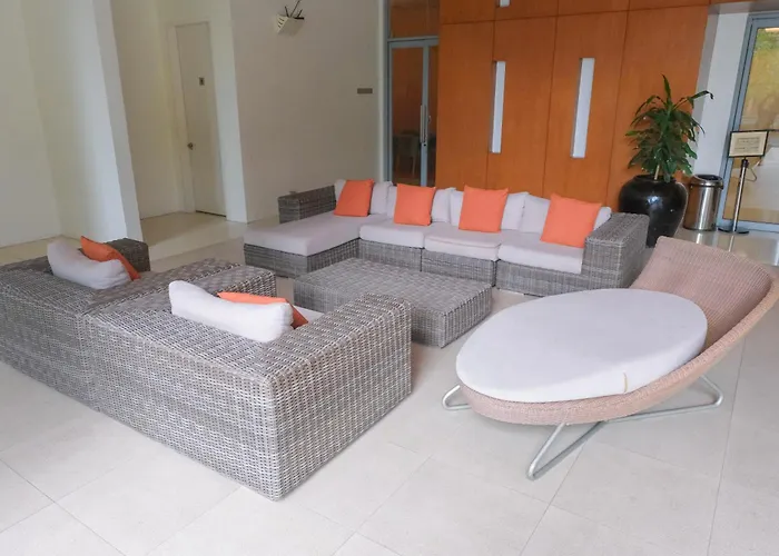 New! Spacious 2br In Bgc With Fast Wifi Apartamento Manila