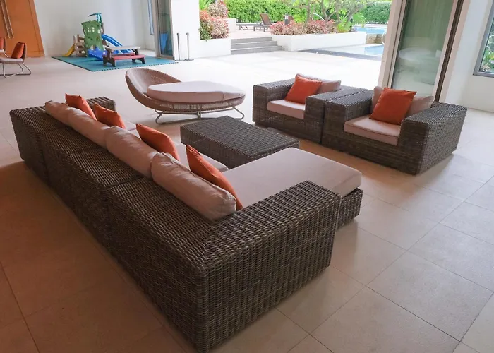 New! Spacious 2br In Bgc With Fast Wifi *