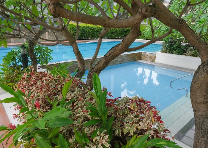 New! Spacious 2br In Bgc With Fast Wifi