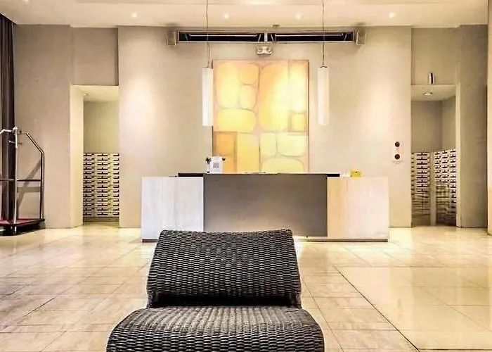 New! Spacious 2br In Bgc With Fast Wifi