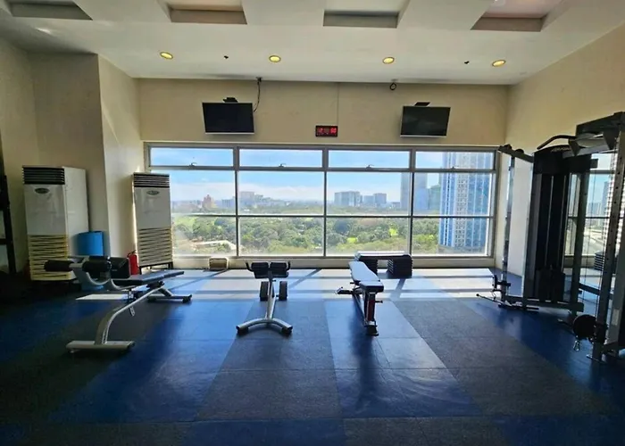 New! Spacious 2br In Bgc With Fast Wifi * Manila